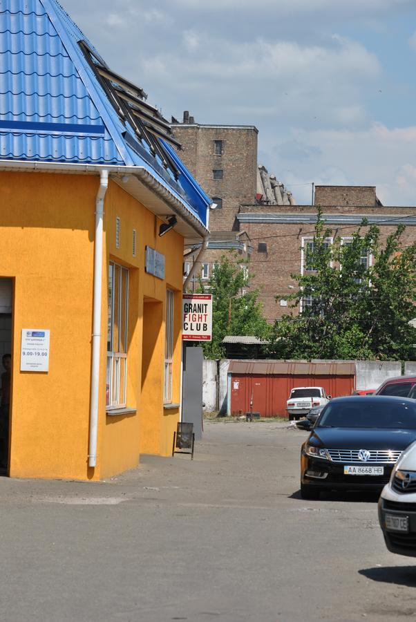 Hostel Darnitsa1 Kijev Kültér fotó