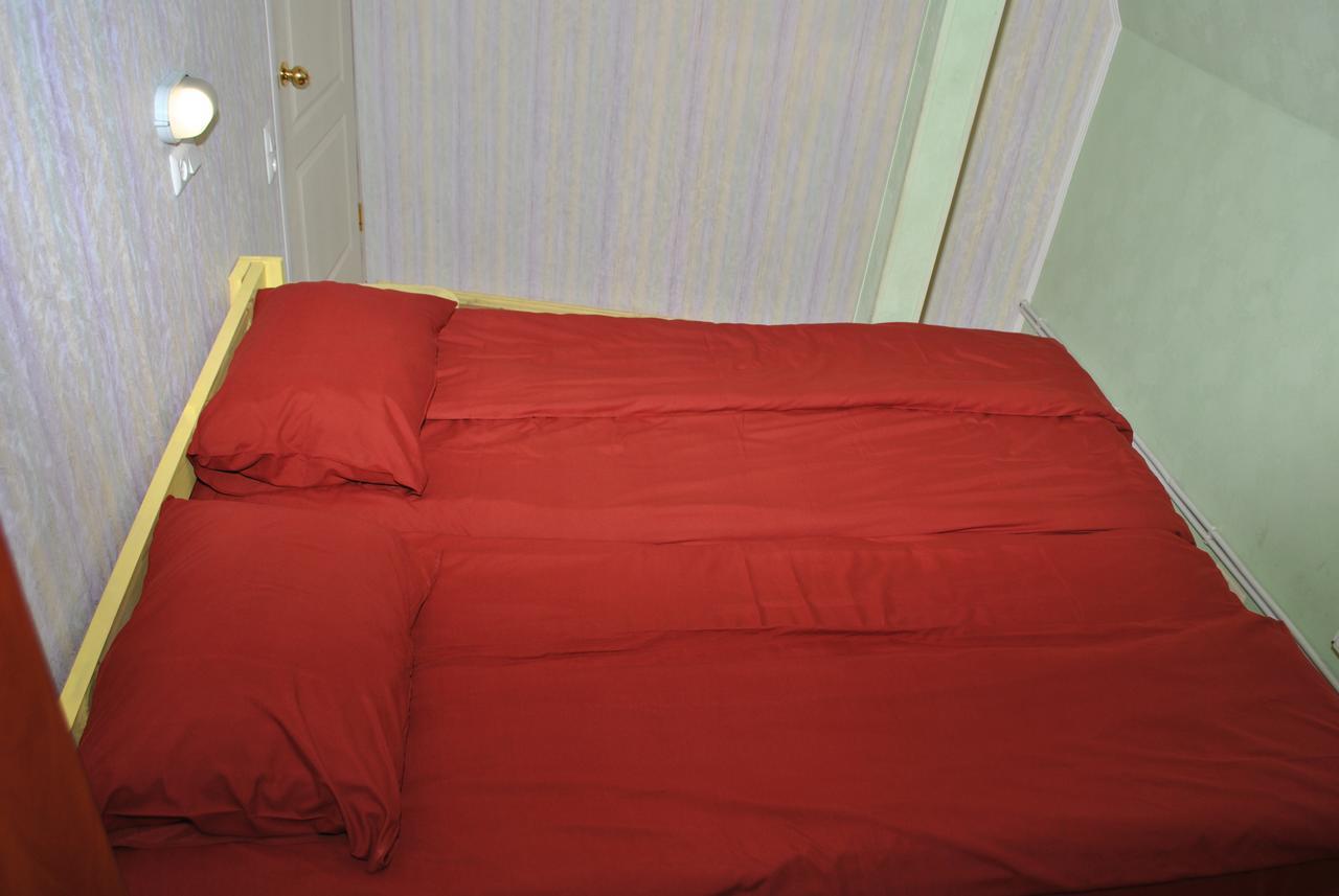 Hostel Darnitsa1 Kijev Kültér fotó